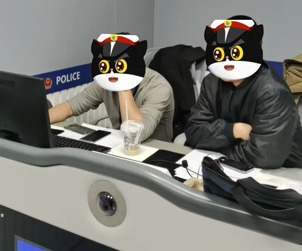 DƬ